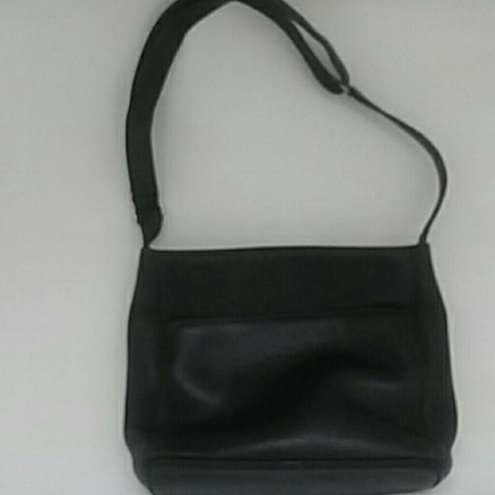 Coach messenger bag black pebbled leather